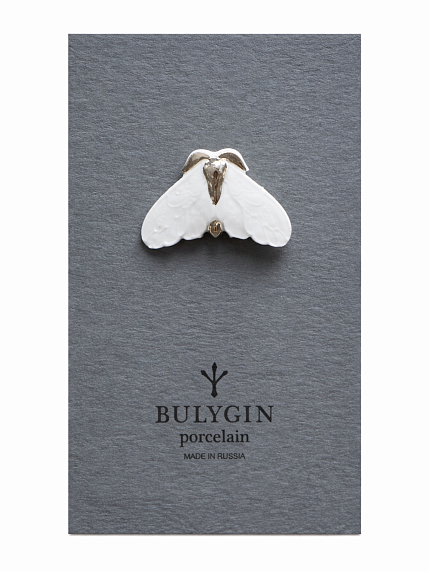 Брошь ручной работы Bulygin «Моль», бело-серебристая, фарфор, фото 1.