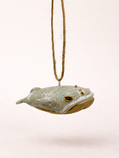 Подвеска интерьерная ручной работы Керам_По «Кит», мятная, 7,5 см