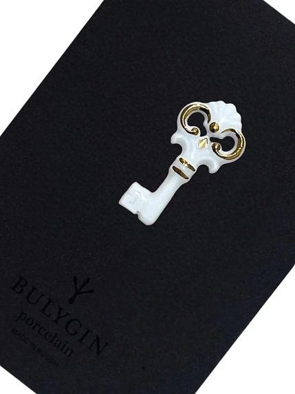 Брошь ручной работы Фарфор Булыгина «Ключик», бело-золотистая, фото 4.