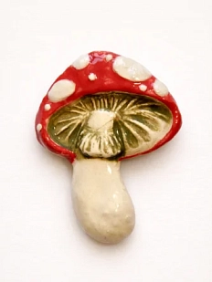 Брошь ручной работы Elizabeth Madar Мухомор, красная, керамика