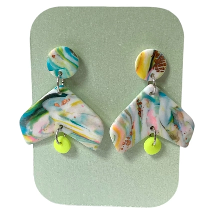 Серьги с неоновой подвеской, полимерная глина, фото 1.