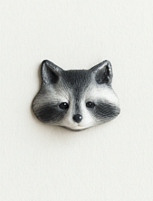 Брошь ручной работы «Енот», полимерная глина