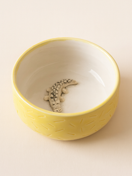 Миска ручной работы с фигуркой внутри Крокодил, жёлтая, керамика, 11 см, фото 2.