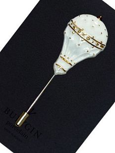 Брошь ручной работы Bulygin «Аэростат», фарфор, бело-золотистая