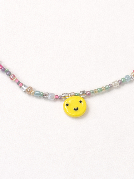Чокер ручной работы Радость Рядом с подвеской «Смайлик», полимерная глина, бисер, фото 4.