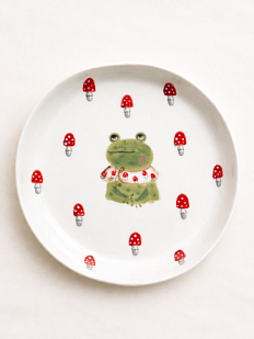 Тарелка ручной работы с бортиком Лягушка с мухоморами, белая, фарфор, 19 см