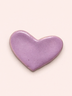 Брошь ручной работы Elizabeth Madar Сердце, сиреневая, керамика