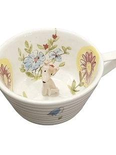 Чашка для чая ручной работы Мадам де Тюль с фигуркой внутри Собачка в цветах, белая, фарфор, 250 мл