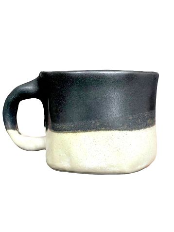 Кружка ручной работы «С пальцем», чёрно-белая, керамика, 300 мл, фото 2.