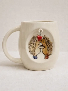 Кружка ручной работы НАДО ЖЕ с подвеской сердечком и росписью «Ёжики», белая, керамика, 300 мл