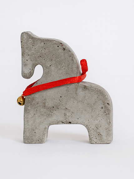 Бетонная статуэтка «Лошадка», серая, фото 2.