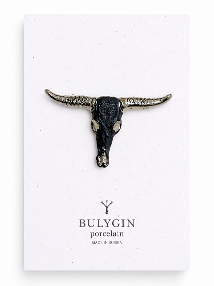 Брошь ручной работы Bulygin «Бык», фарфор, чёрно-серебристая, фото 1.