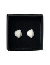 Сережки-гвоздики «Плоские ракушки», белые, фарфор, в ассортименте