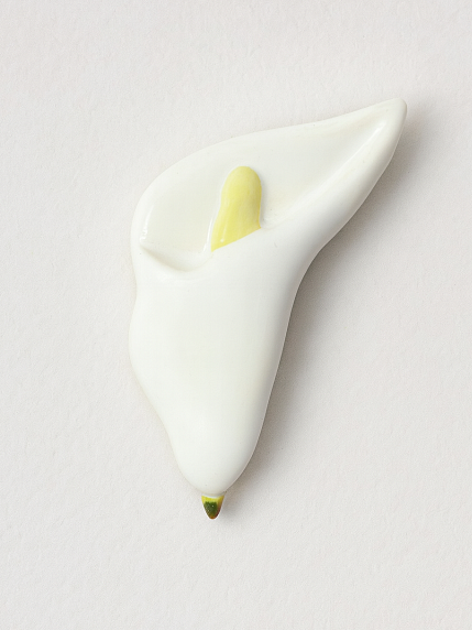 Брошь ручной работы «Калла», белая, керамика, фото 1.