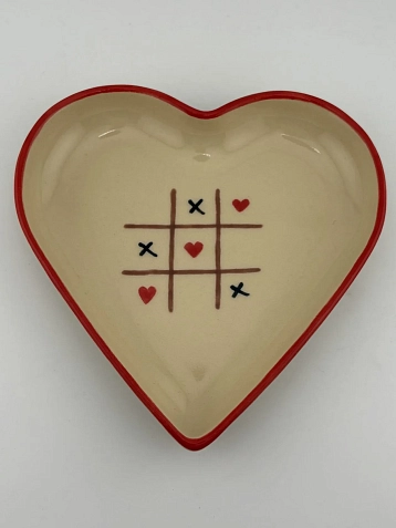 Тарелка ручной работы Ceramission в форме сердечка «Крестики / сердечки», керамика, 14см, фото 5.
