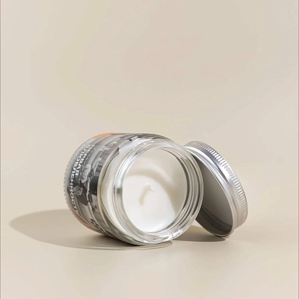 Свеча «Пахнет как первая влюбленность», фото 3.