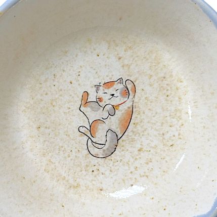 Блюдце ручной работы «Игривый котик», голубое, керамика, 12 см, фото 2.