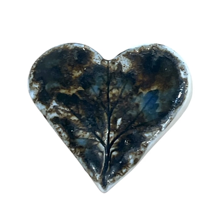 Брошь ручной работы «Сердце», тёмно-коричневая, керамика, фото 1.