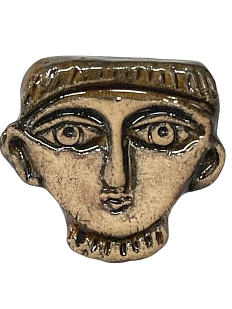 Брошь ручной работы «Лицо мужчины», коричневая, керамика