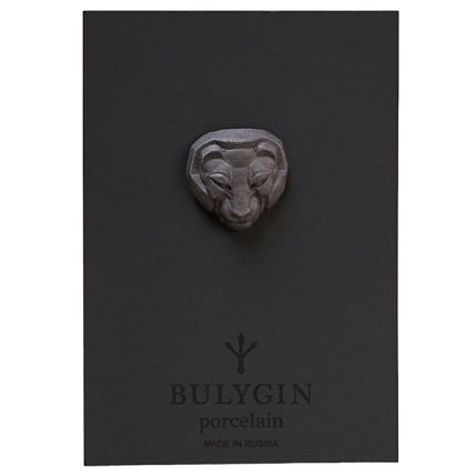 Брошь ручной работы Bulygin «Львица» чёрная, фарфор, фото 2.