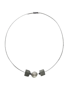 Чокер ручной работы «Кубики и шар», серый, бетон, стекло