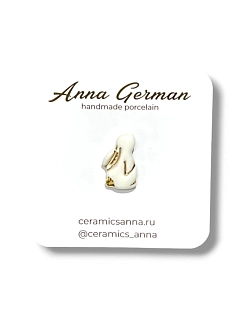 Брошь Анна Герман «Зайка», фарфор