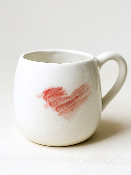 Кружка ручной работы с сердцем, белая, керамика, 250 мл, фото 1.