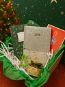 Подарочный набор на Новый год с книгой «Новогодние и другие зимние рассказы русских писателей», ежедневником, брелком и мармеладом, превью фото 1