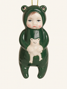 Ёлочная игрушка из фарфора «Малыш в костюме лягушонка», 10 см