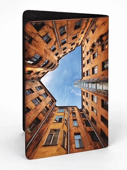 Обложка на паспорт Маргарита Голуб «Двор-колодец», фото 1.