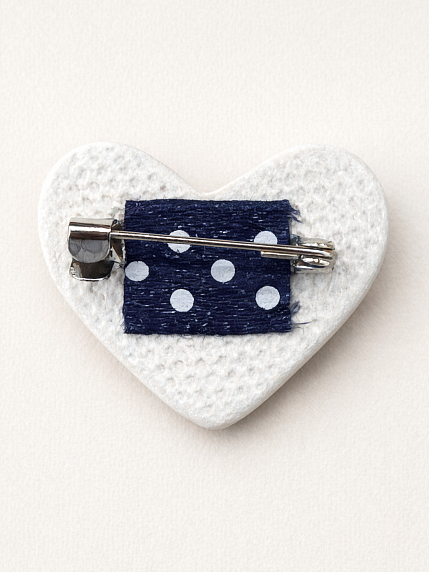 Брошь ручной работы Elizabeth Madar сердечко «Не беси», розовый, керамика, фото 3.