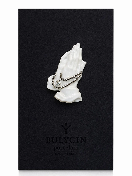 Брошь ручной работы Фарфор Булыгина «Молитва», бело-серебристая, фото 1.