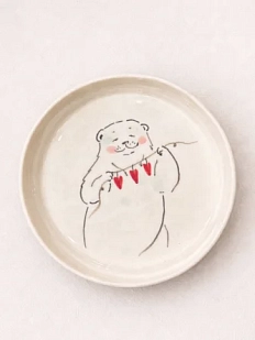 Тарелка ручной работы НАДО ЖЕ с росписью «Мишка с гирляндой», белая, керамика, 14 см