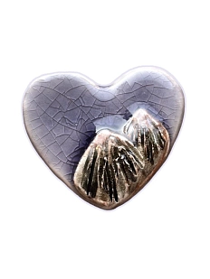 Брошь ручной работы КерамЕлКа «Горы в сердце», сиреневая, керамика