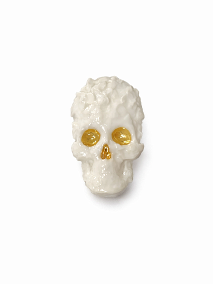 Брошь ручной работы Bulygin «Череп» малая, фарфор, бело-золотистая, фото 2.