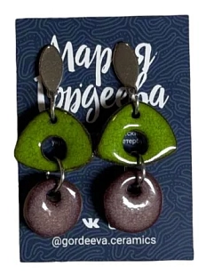Серьги Мария Гордеева ассиметричные составные, керамика, зелёные с фиолетовым