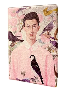 Обложка на паспорт DARI DARI «Молодой мужчина в розовой рубашке с птицами», искусственная кожа