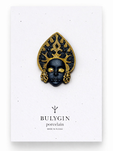 Брошь ручной работы Bulygin «Кокошник», фарфор, чёрно-золотистая