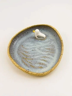 Тарелка с фигуркой внутри Чайка, бежевая в крапинку, керамика, 14 см