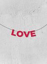Гирлянда из красных букв «Love», превью фото 1