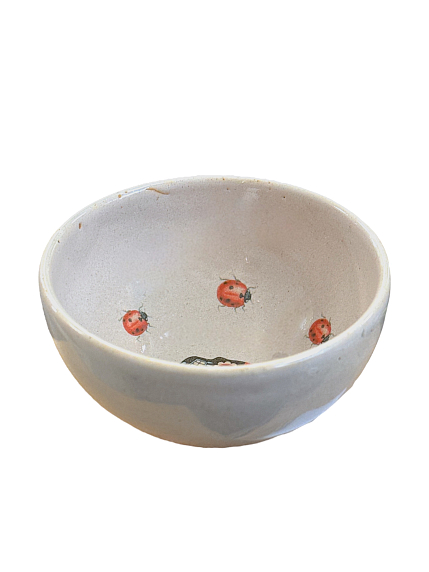 Пиала ручной работы с черепами, светло-бежевая, 9 см, фото 2.