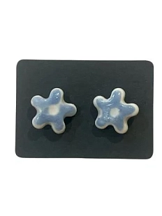 Серёжки-гвоздики ручной работы Мария Гордеева Цветочки, керамика, голубые