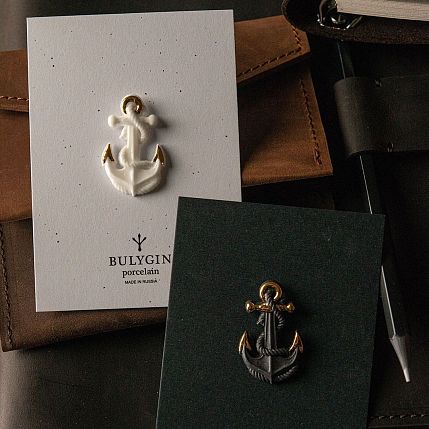 Брошь ручной работы Bulygin «Якорь», фарфор, бело-золотистая, фото 4.