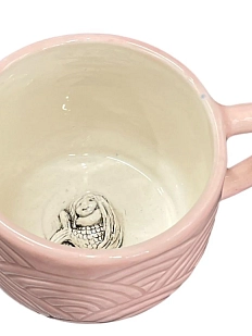 Кружка ручной работы Мама Черепаха с фигуркой внутри Русалочка, розовая, керамика, 400 мл