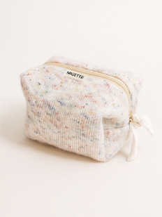 Вязаная косметичка ручной работы с карманом Migette, размер М, разноцветная с белым подкладом