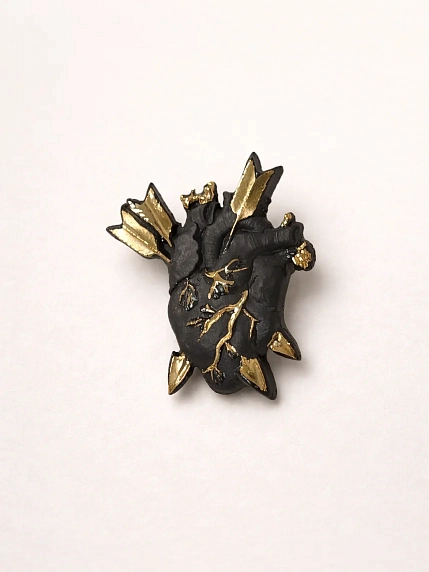 Брошь ручной работы Фарфор Булыгина «Разбитое сердце», чёрно-золотистая, фото 4.
