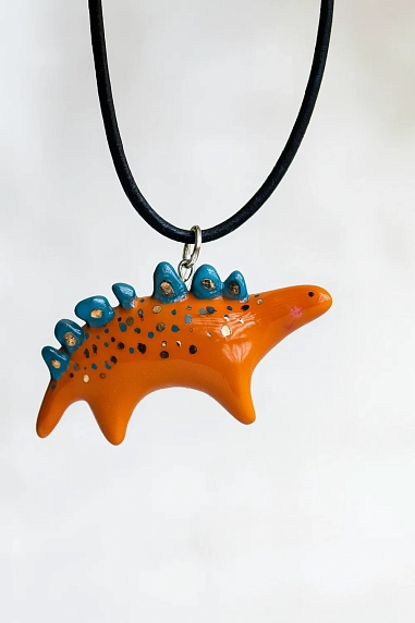 Подвеска ручной работы Боттери керамика с динозавром «‎Стегозавр»‎, оранжевый, керамика, фото 3.