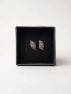 Сережки-гвоздики ракушки «Рапана», чёрные, фарфор