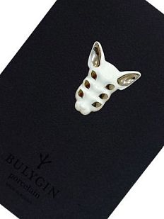 Брошь ручной работы Bulygin «Кошка 6 глаз», бело-серебристая, фарфор