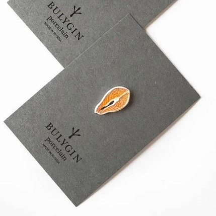 Брошь ручной работы Фарфор Булыгина «Стейк», оранжевая, фото 4.